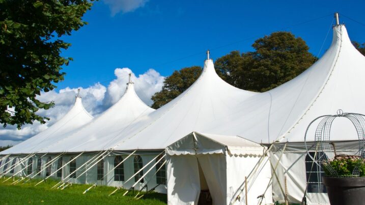 164782-4-vantagens-de-se-utilizar-tendas-em-seu-evento